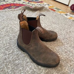 Blundstone Chelsea Boots in Rustic Brown